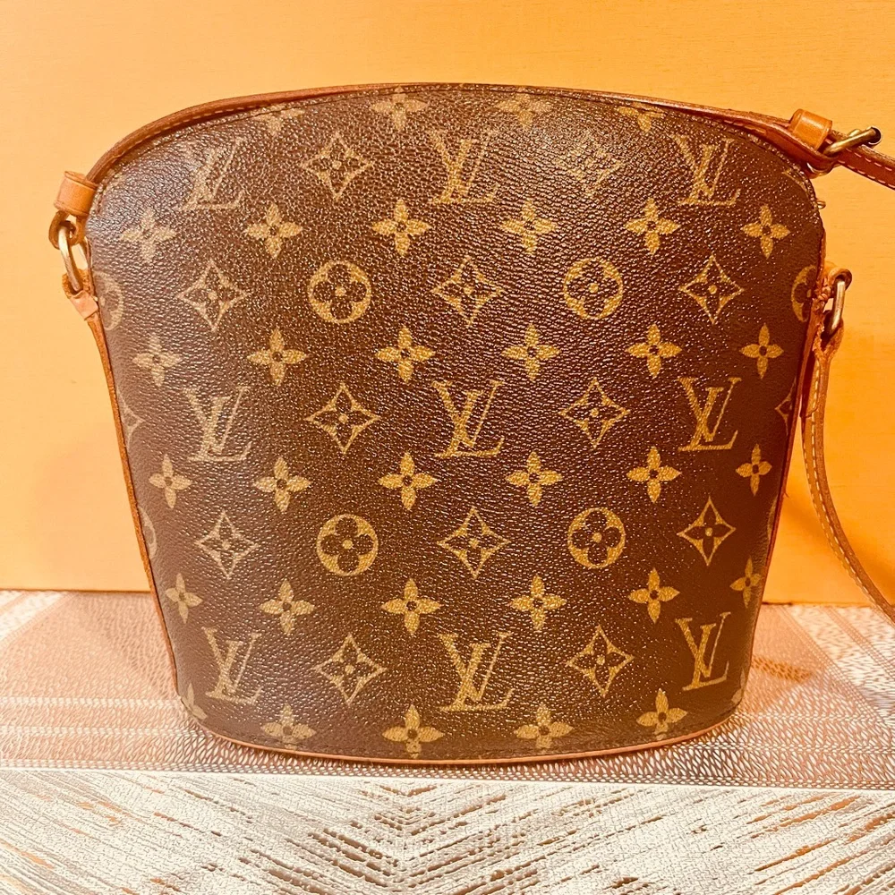 Louis Vuitton Brown Monogram Shoulder Bag - Picture 6 of 16
